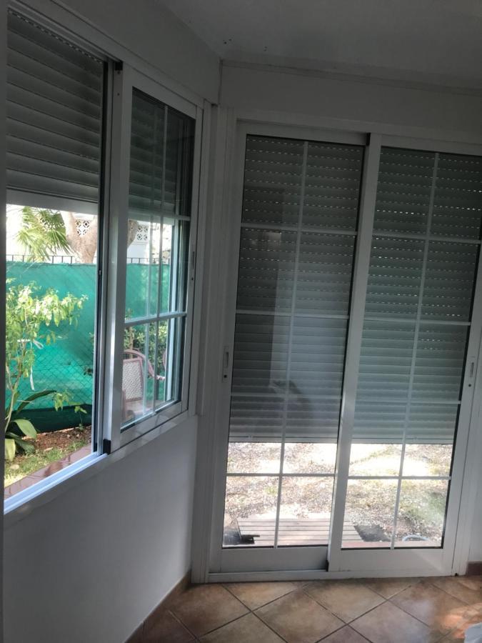 Apartamento NuevaBanús auto check-in Marbella Exterior foto
